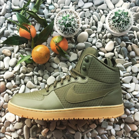 Poshmark New ShoesEbernon Green Nike Mid Winter Sneakers BxCoedWQr